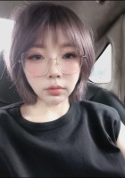 大家好，我是秋桐，请大家多多照顾~！
