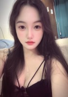 大家好，我是草莓，请大家多多照顾~！