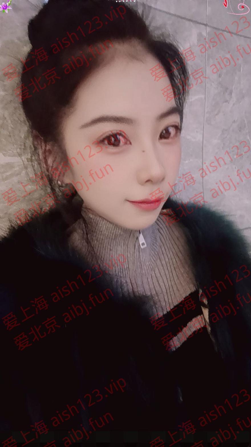 =因为之前也有和去年ja里那位上头的瑜伽少妇微信联系，所以周四她没去bd上班，而是来s.jpg