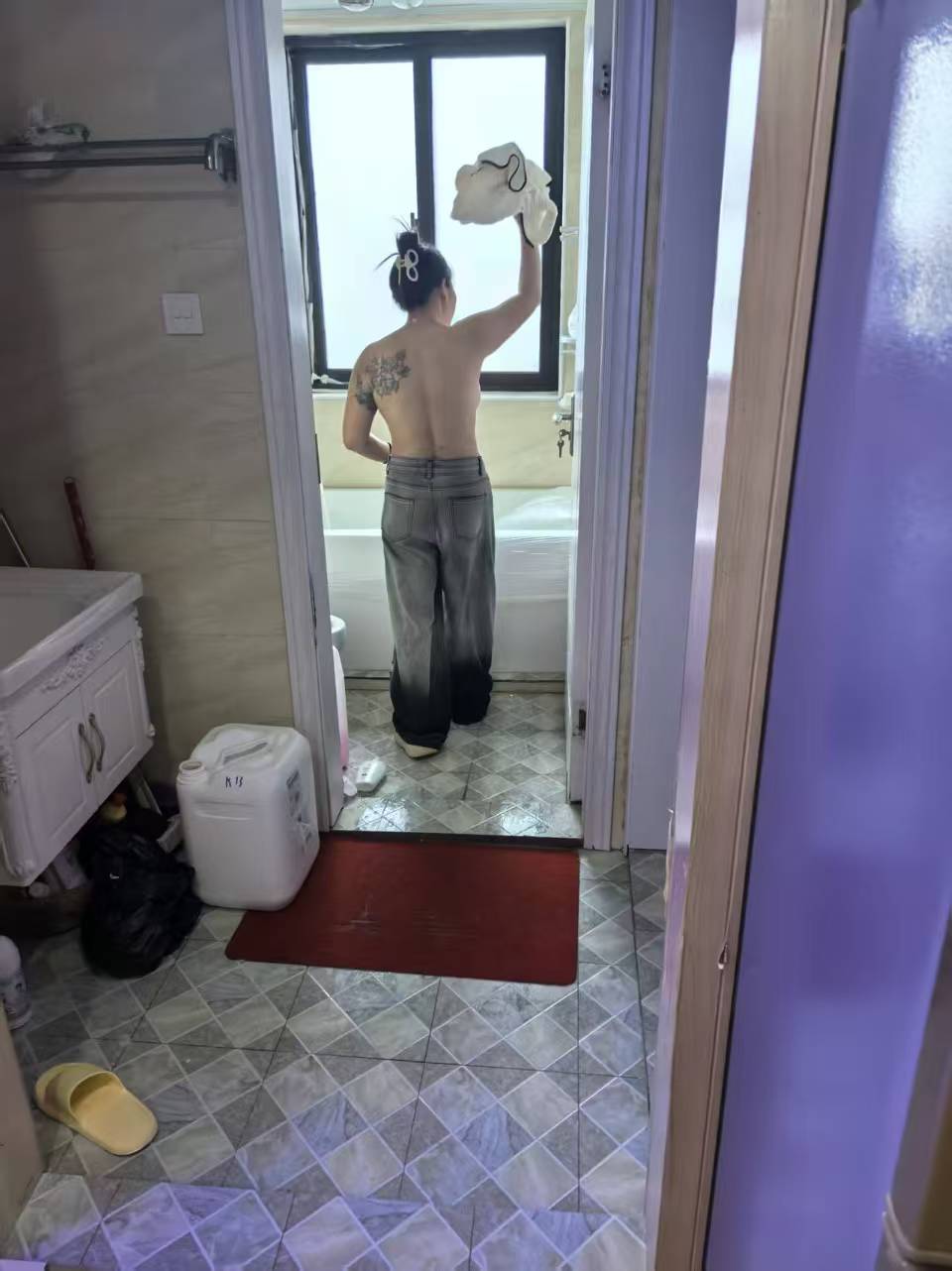 8a4bf45e1e154db852560917880bd207.jpg
