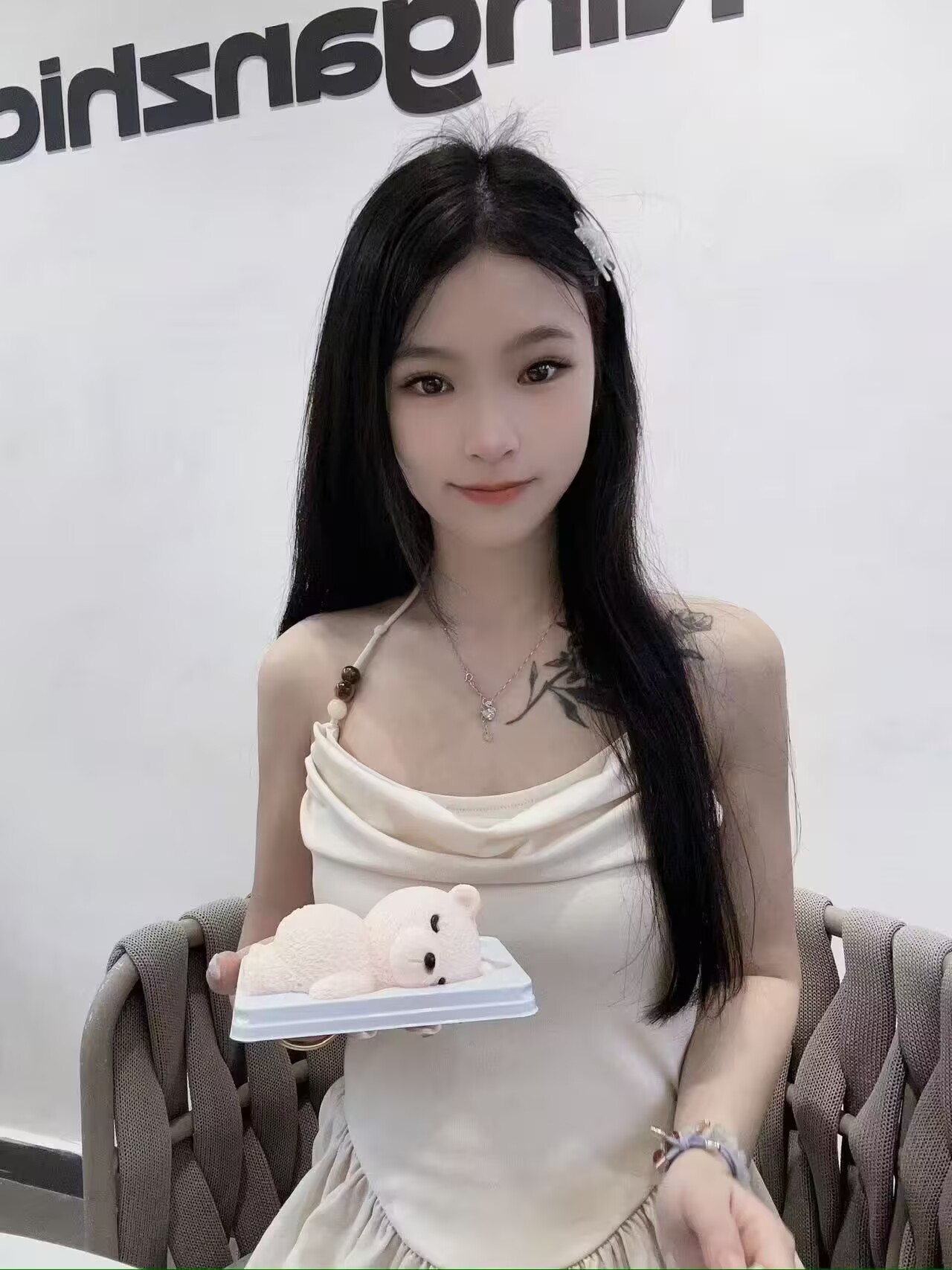 A7E275A91E7F547B43ADA94146D5220E.jpg