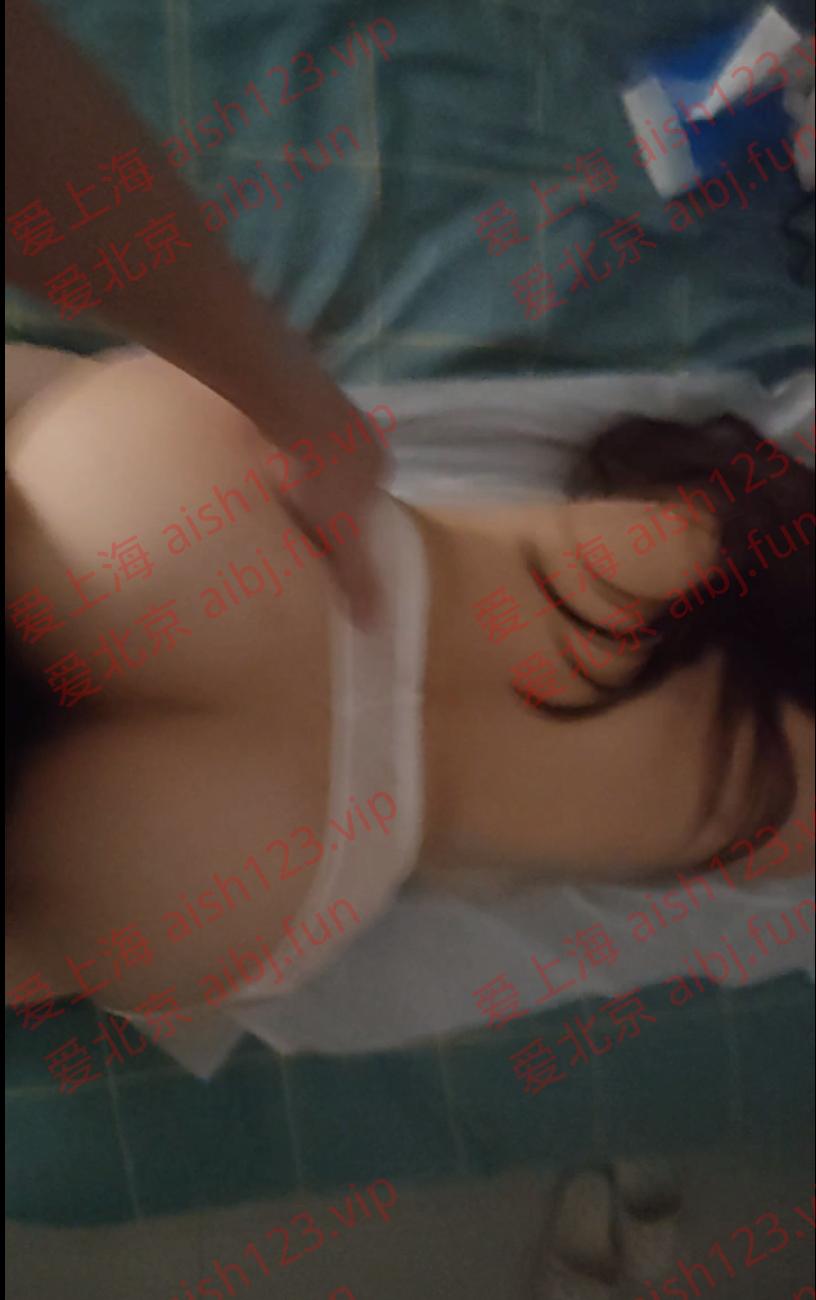 184155pk7tr3q83iifsz7j.jpg