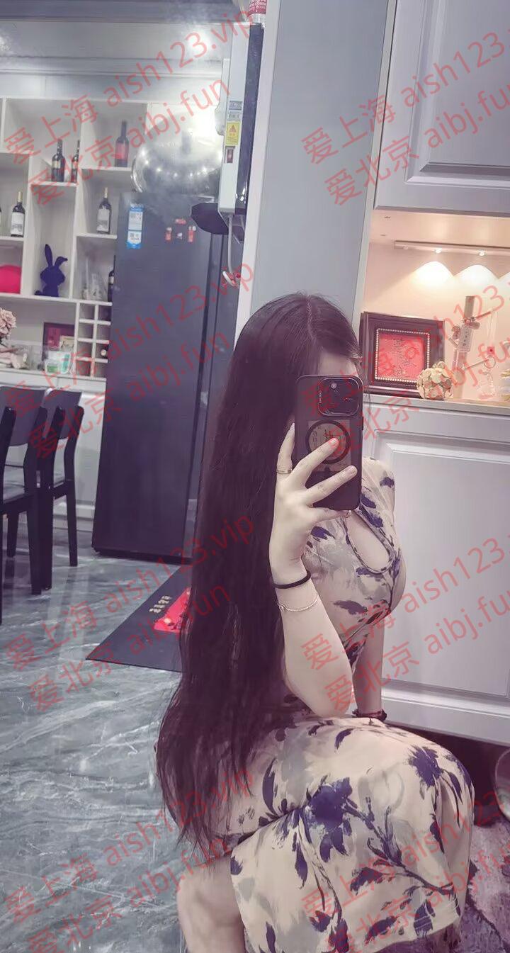妮卡镇楼