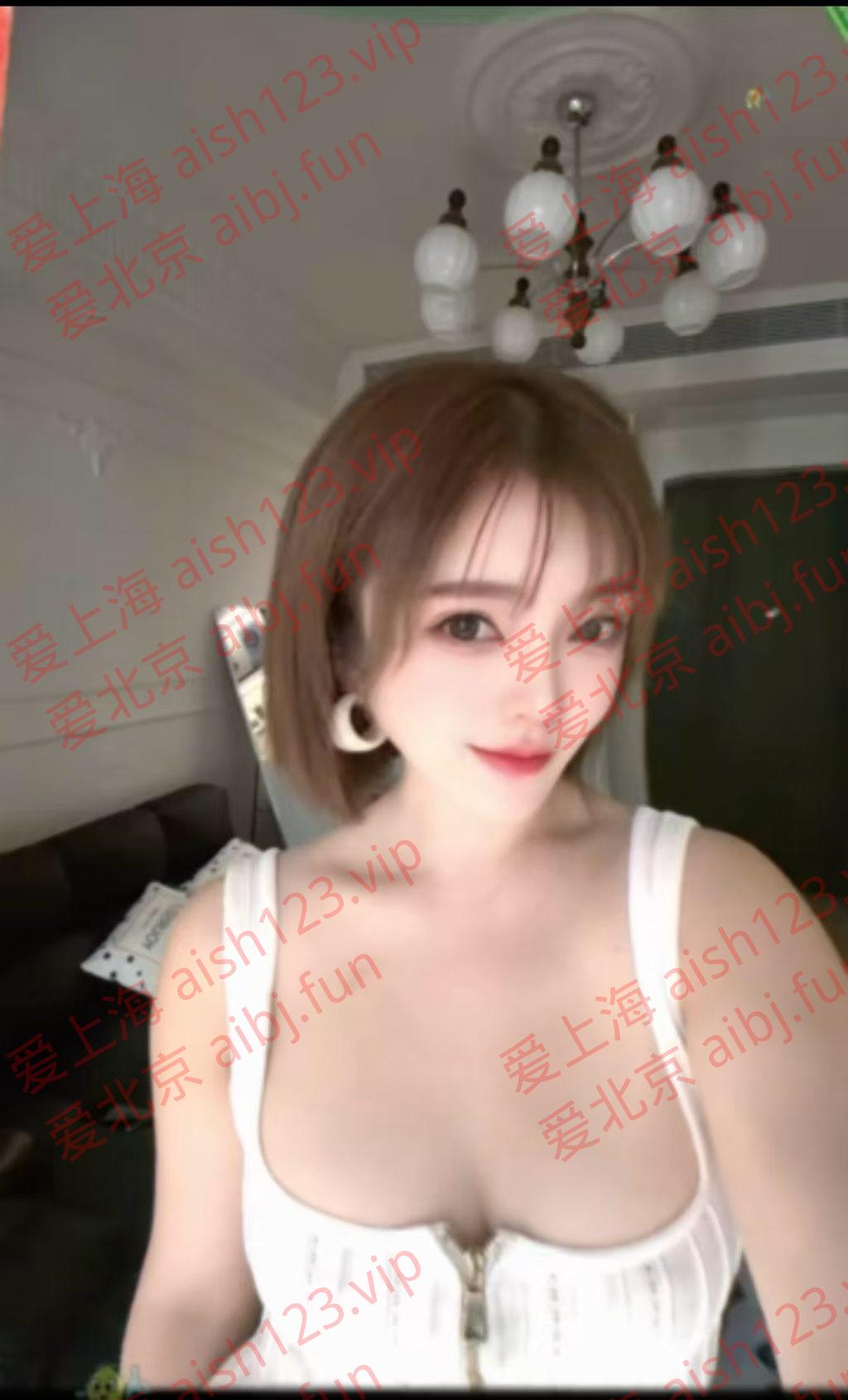 安妮.jpg