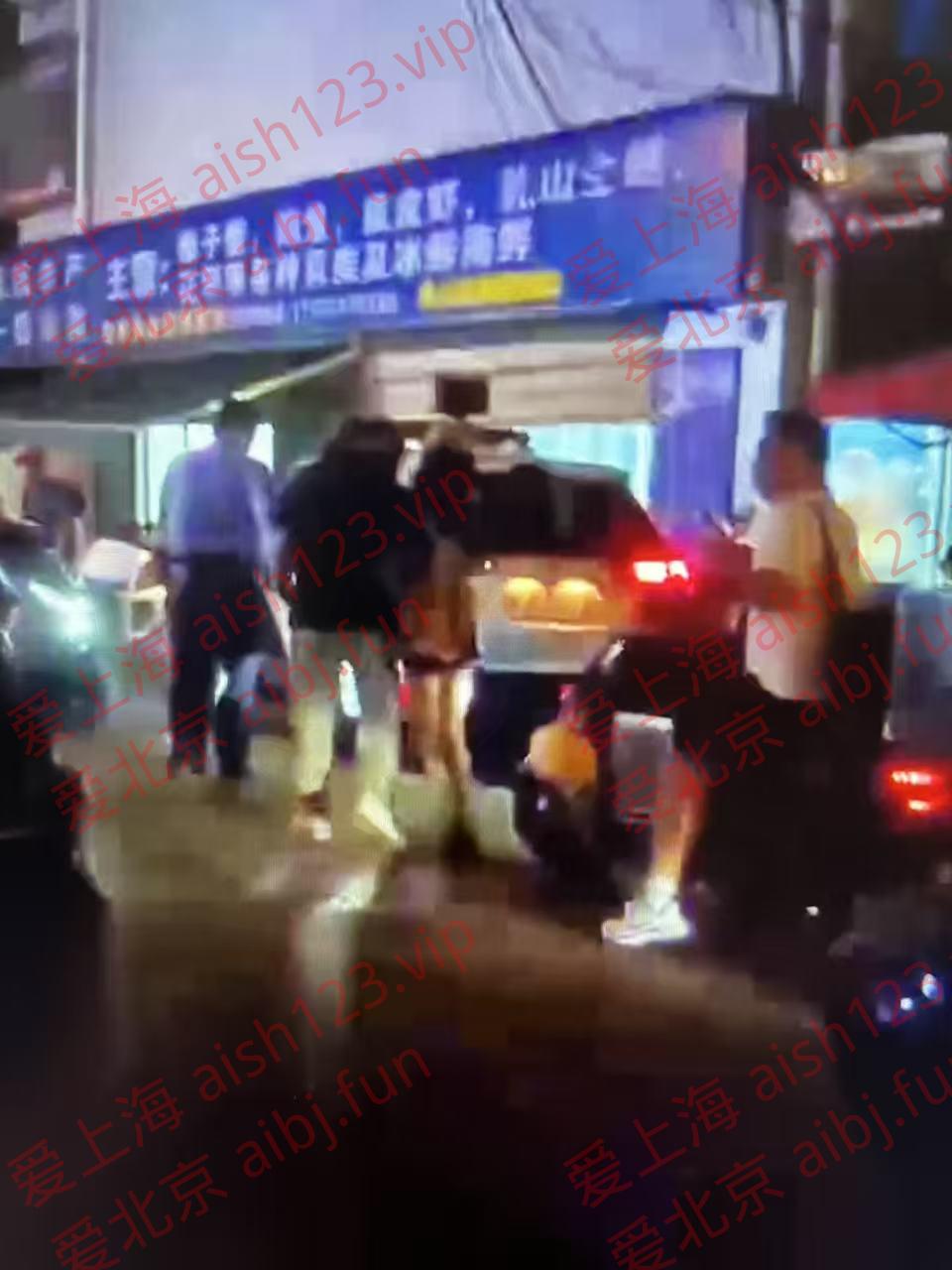 警察抓人